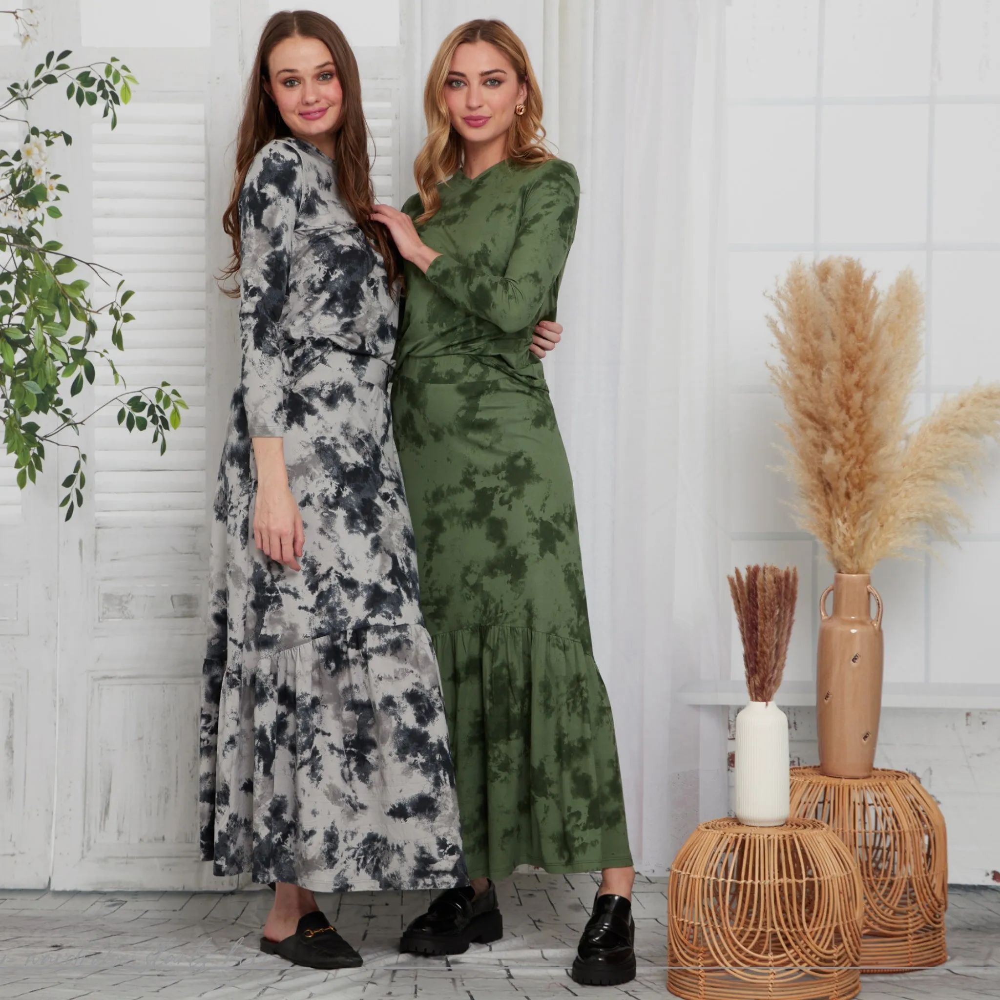 Ayala Ruffle Hem Maxi Skirt: Olive Tie Dye