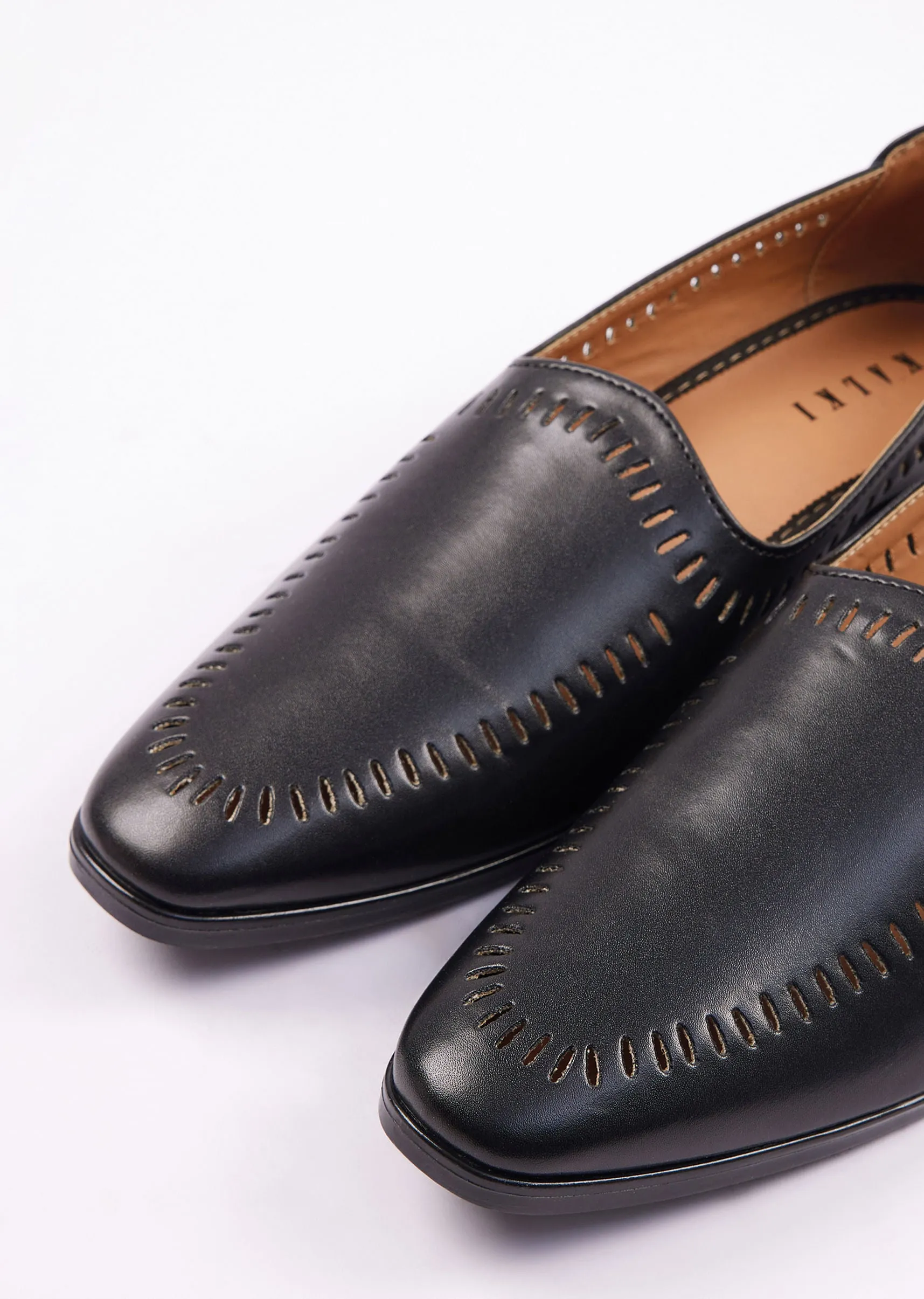 Black Ethnic Juttis For Men
