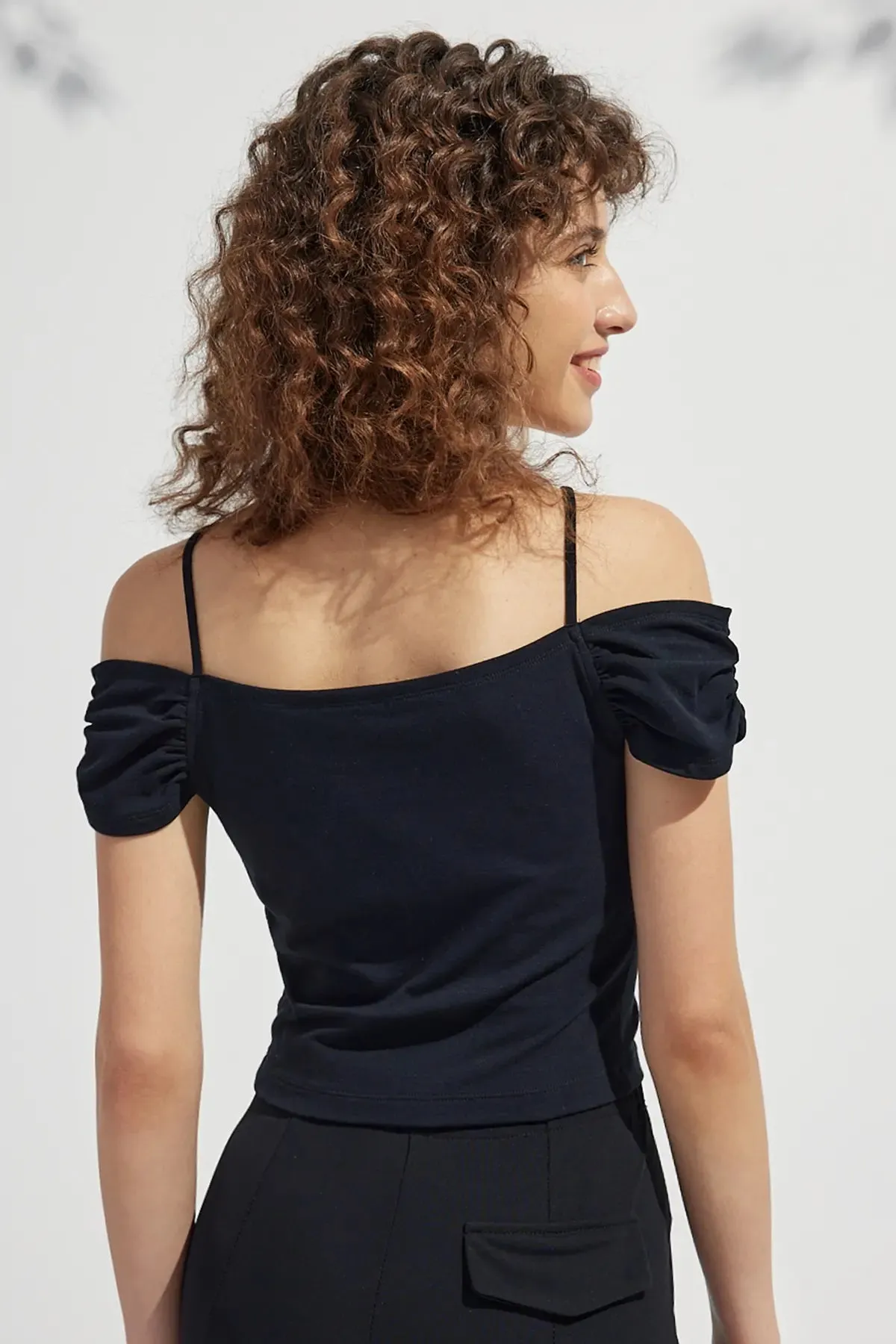 Ring Ruched Straps Off the Shoulder T Shirt